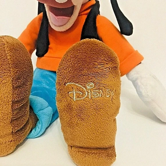 Disney Store Goofy Plush Stuffed Toy Classic Outfit Character Doll Hat 18” - Picture 4 of 16